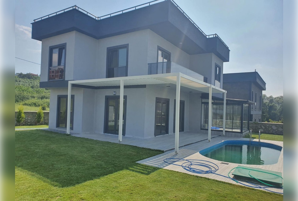 Yalova Havuzlu Lüks Villa